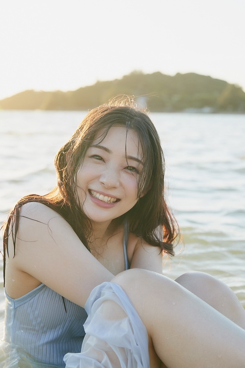 足立梨花写真集 リリカル – 丸善ジュンク堂書店ネットストア