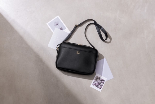 LUMIERE de GENIE こっそり推し活 きちんと見えする多機能ショルダー