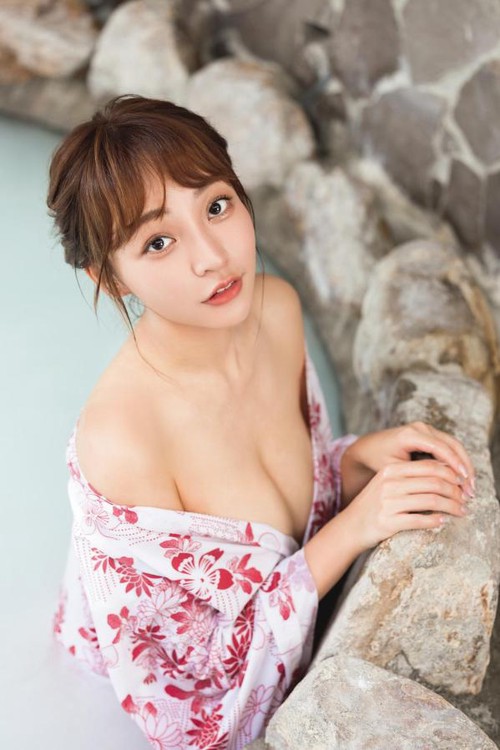 直筆サイン本 台湾No.1チアガール 林襄 リンシャン 写真集 薫 Kaoru リン・シャン 日本版1st写真集 薫－Kaoru－ – 丸善ジュンク堂