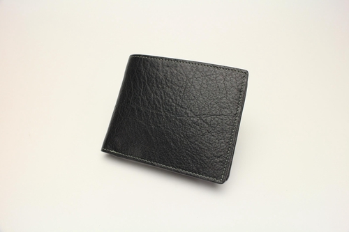 専用です❣️未使用　タグ箱付　MCM がま口　二つ折りウォレット ダークブラウン 専用です❣️未使用 タグ箱付 MCM がま口 二つ折りウォレット