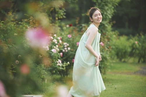 小芝風花カレンダー2026「Flower」 – 丸善ジュンク堂書店ネットストア
