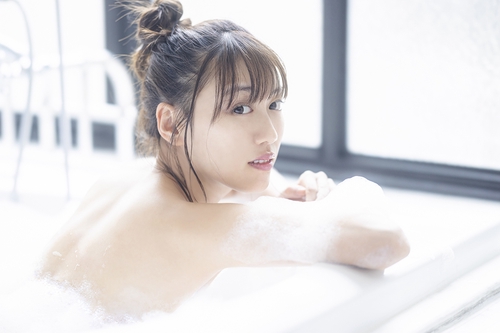 高城れに1st写真集『9 -Kaw-』
