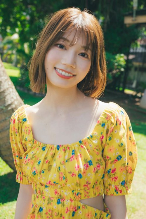 日向坂４６　高本彩花　１ｓｔ写真集　僕の記憶の中で